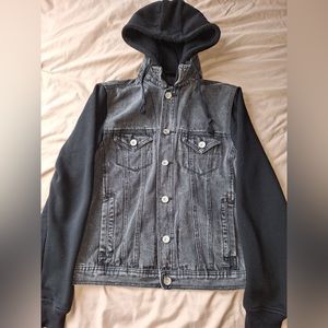 Sweatshirt/ Denim Jacket